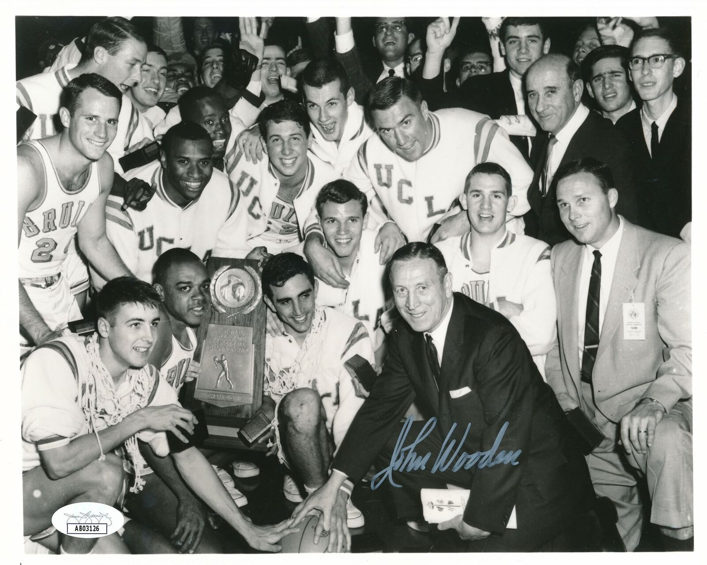 JohnWooden UCLA Signed/Autographed 8x10 Photo JSA 166954