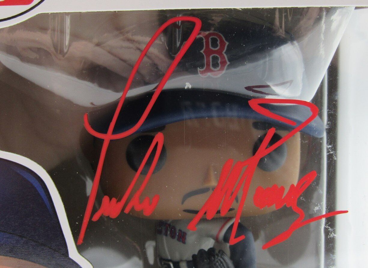 Pedro Martinez HOF Autographed Funko POP! #55 Figurine Red Sox Beckett 176561