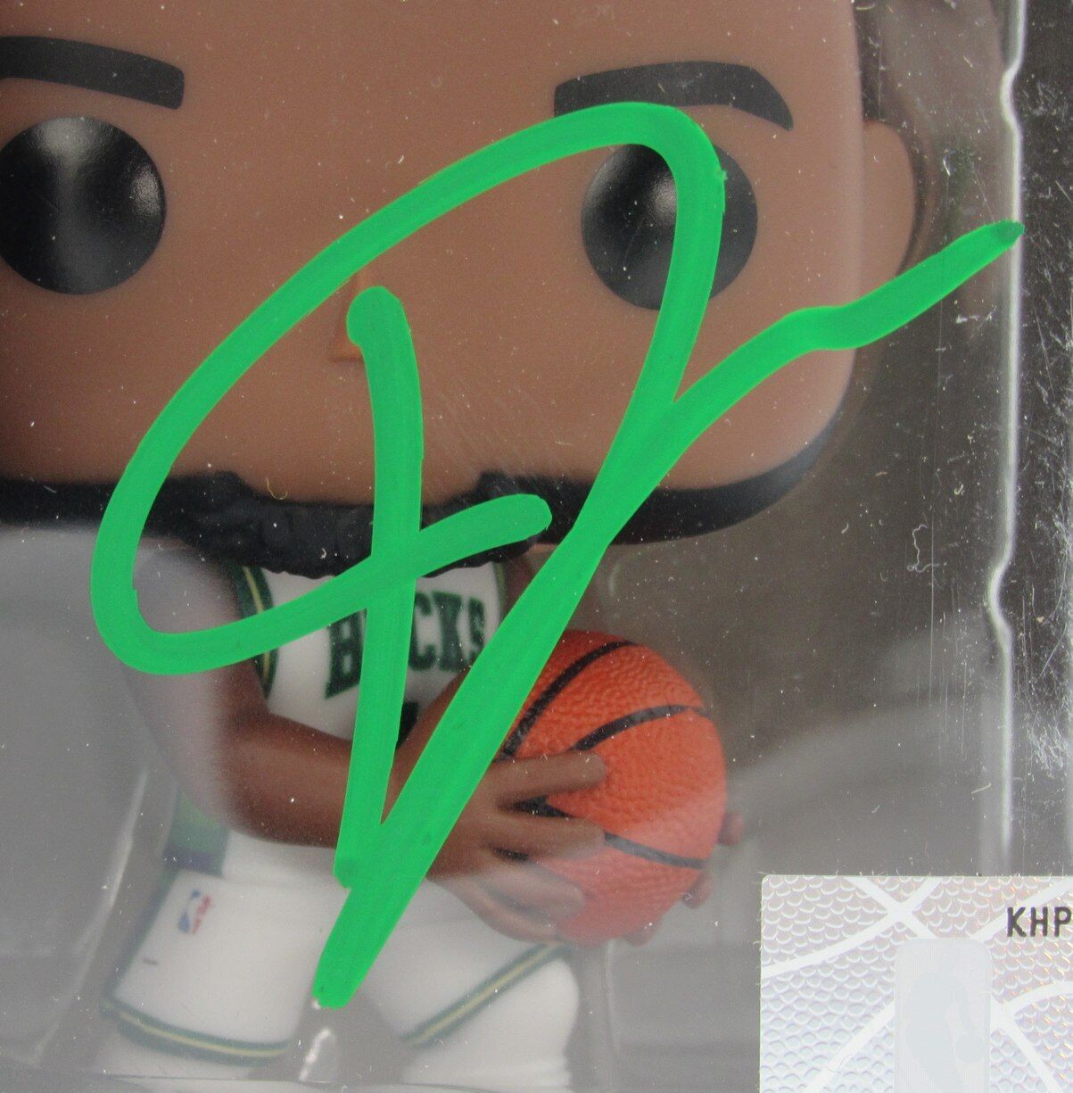 Giannis Antetokounmpo Autographed Funko POP! #143 Bucks Beckett 176250