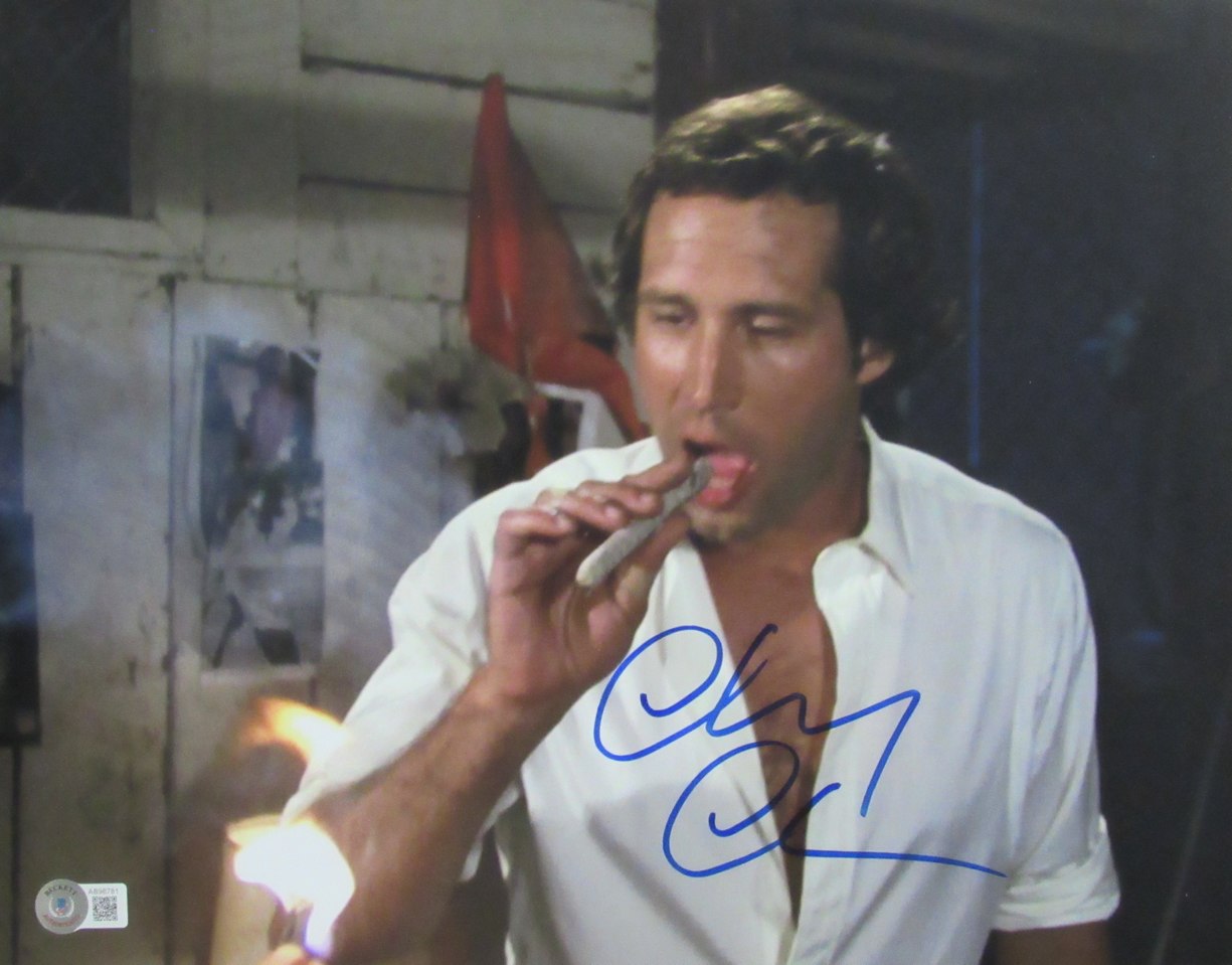 Chevy Chase Signed/Auto 11x17 Movie Poster "Vegas Vacation" Beckett 189748