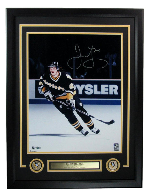 Jaromir Jagr Autographed 16x20 Photo Pittsburgh Penguins Framed Fanatics 177441