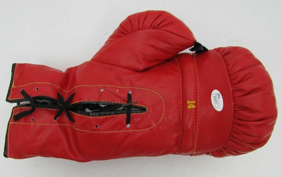 Sal Bartolo Featherweight Champ d. 2002 Signed Everlast Boxing Glove JSA 134506