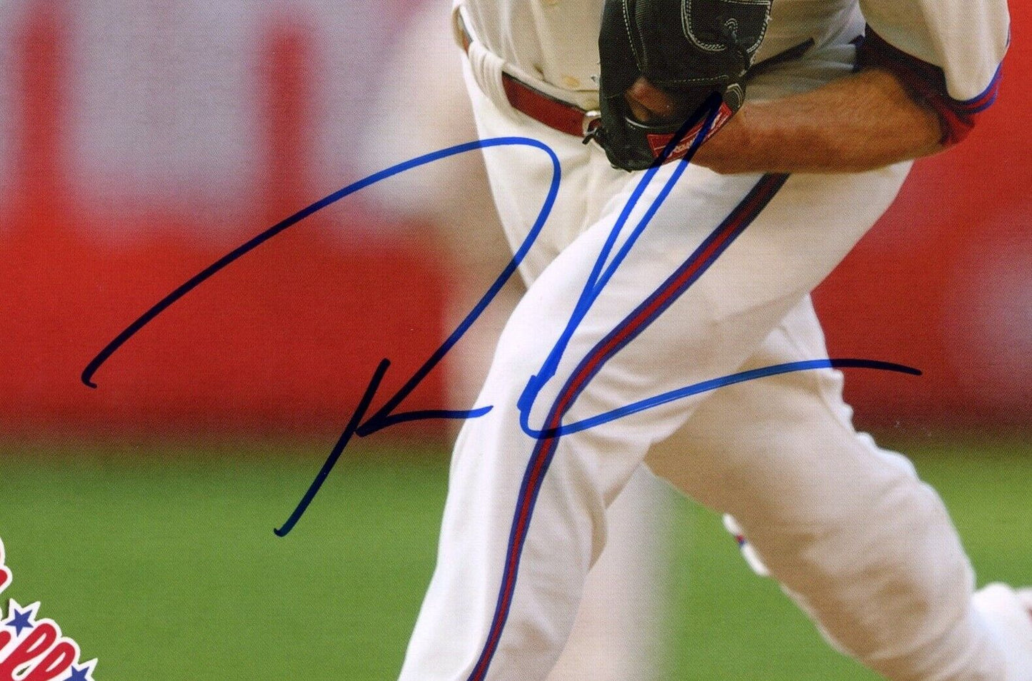 Ryan Madson Autographed 2010 8x10 Phillies Phan Photo