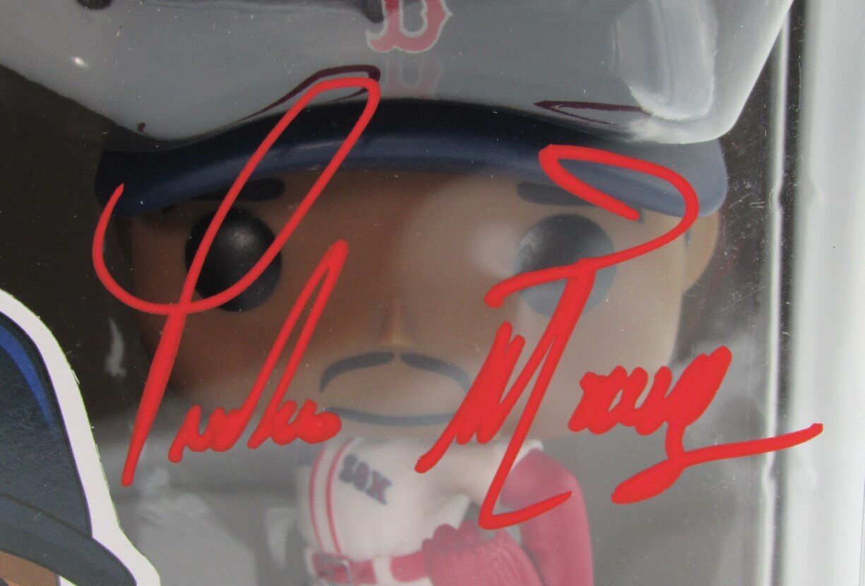 Pedro Martinez HOF Autographed Funko POP! #55 Figurine Red Sox Beckett 176562