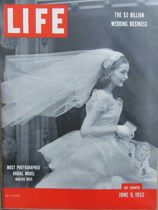 Vintage LIFE Magazine June 9, 1952 Martha Boss Bridal Model 164700