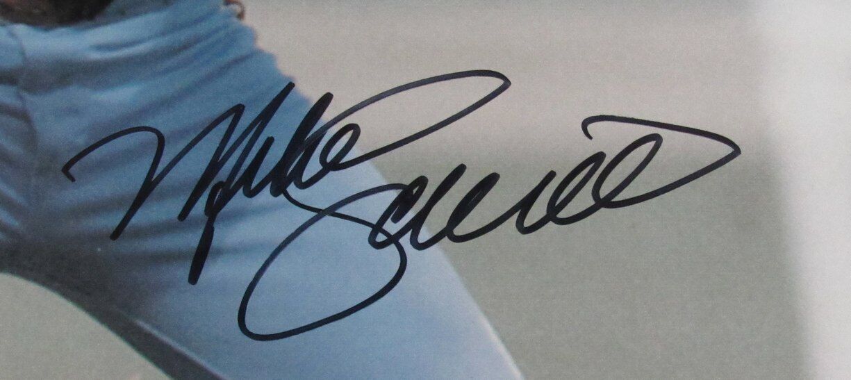 Mike Schmidt HOF Autographed 16x20 Photo Philadelphia Phillies PSA/DNA 177560