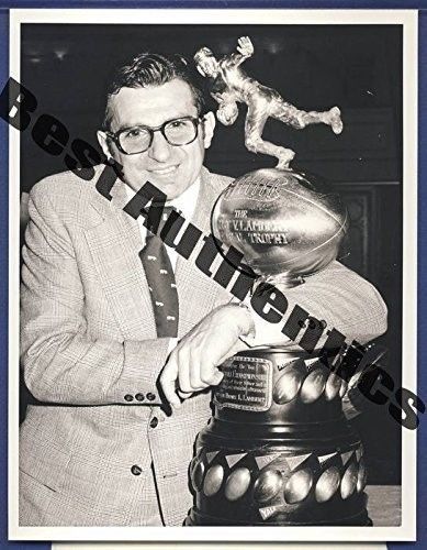 Joe Paterno Lambert Trophy 7x9 1973 Wire/Press Photo