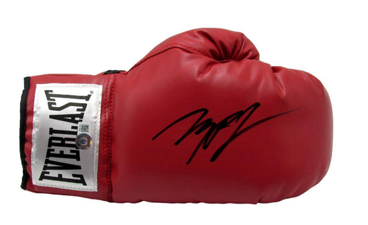 Michael B. Jordan Autographed Red Right Boxing Glove "Creed" Beckett 181197