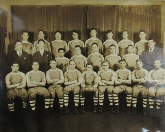 Holy Cross Football Team Vintage Cabinet Photo 8x10 Worchester, Mass. 139676