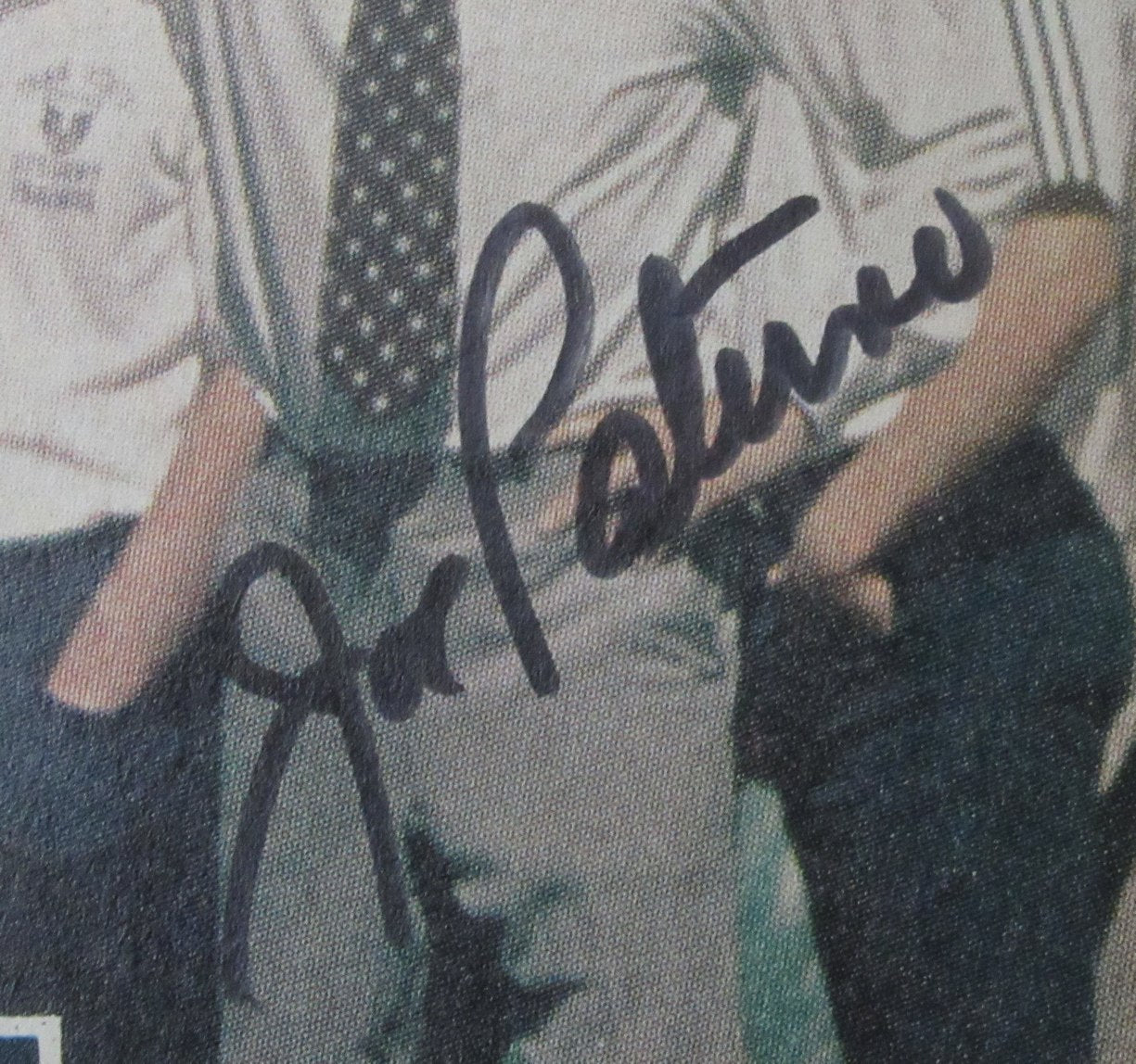 Joe Paterno Signed 7x11 1980 The Bulletin Television Sports Magazine JSA 190771