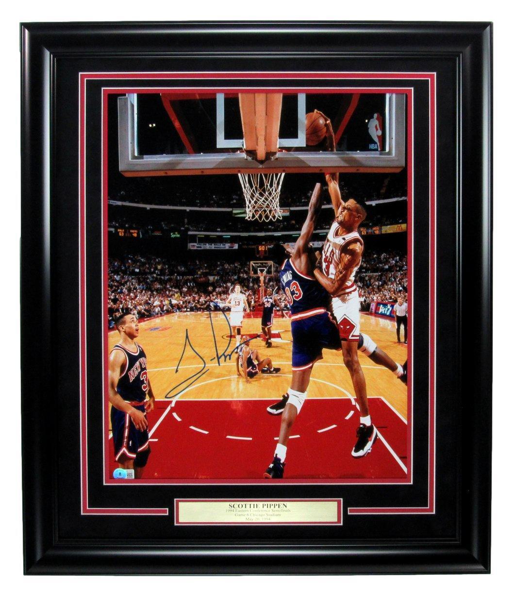 Scottie Pippen HOF Autographed 16x20 Photo Bulls Framed Beckett 176740