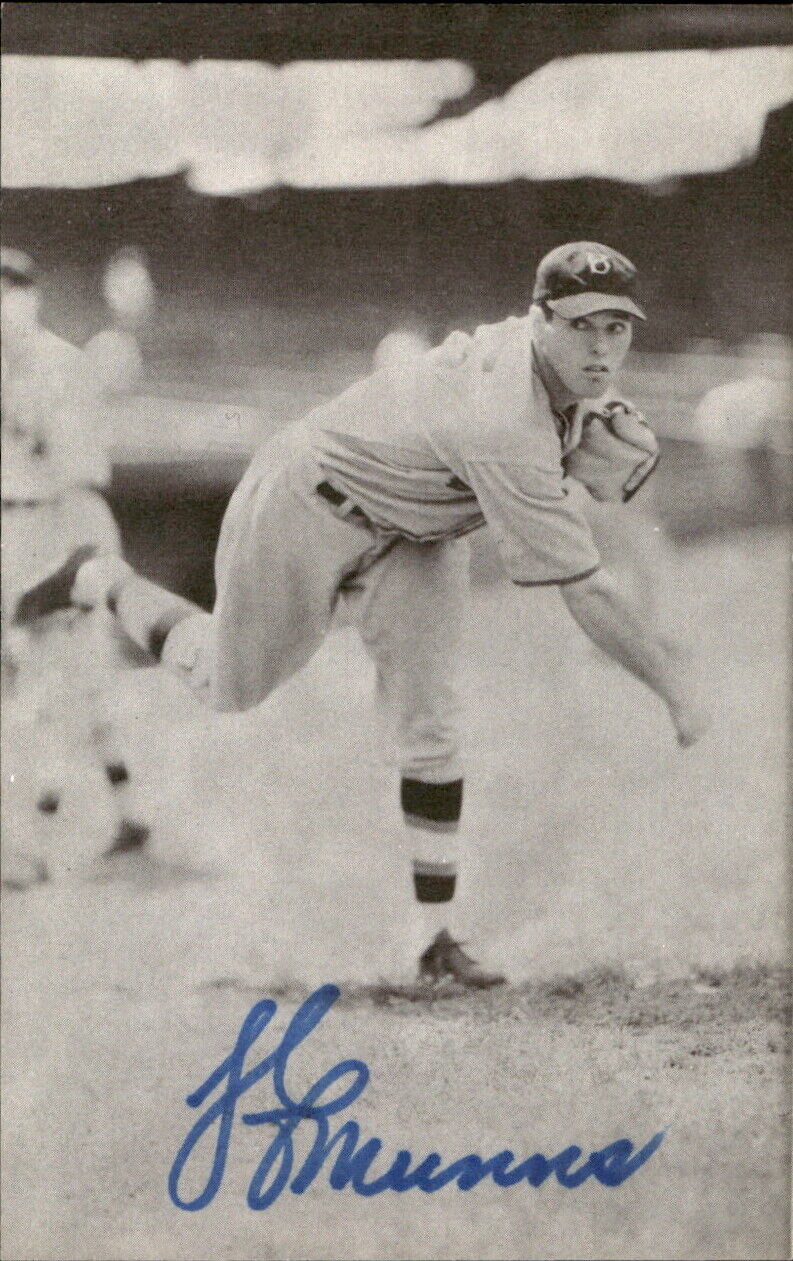Les Munns Dodgers d. 1997 Signed/Autographed 3x5  Photo 178666