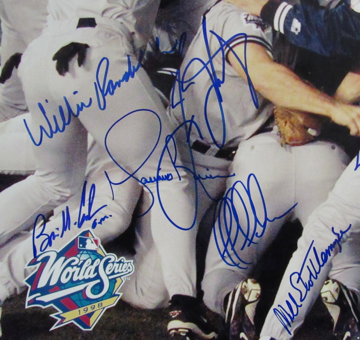 1998 World Series Champs New York Yankees Team Signed 16x20 Photo PSA/DNA 191584