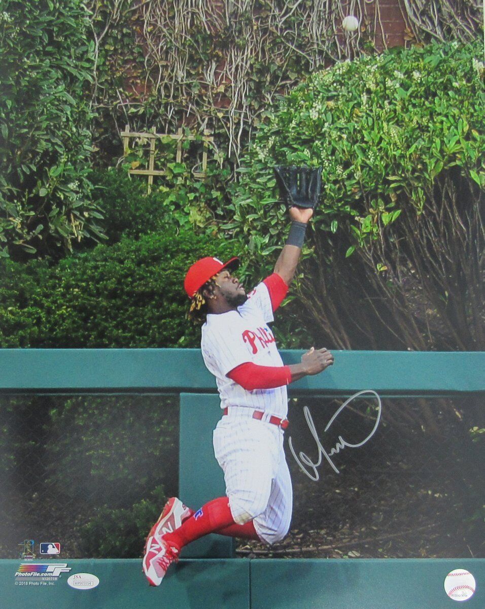 Odubel Herrera Phillies Signed/Autographed 16x20 Photo JSA 137913