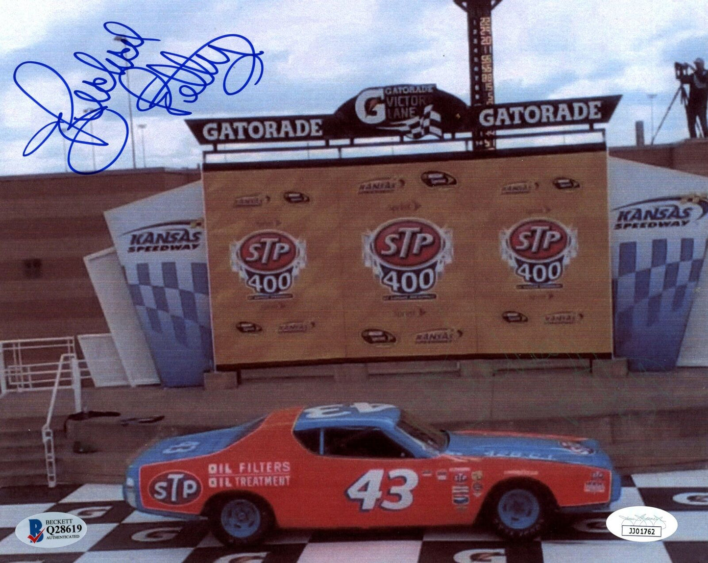 Richard Petty NASCAR Driver Signed/Autographed 8x10 Photo JSA 154141