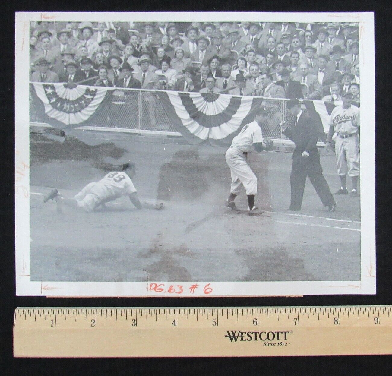 Andy Pafko/Joe Collins 1952 World Series 7x9 B/W Wire/Press Photo 150829
