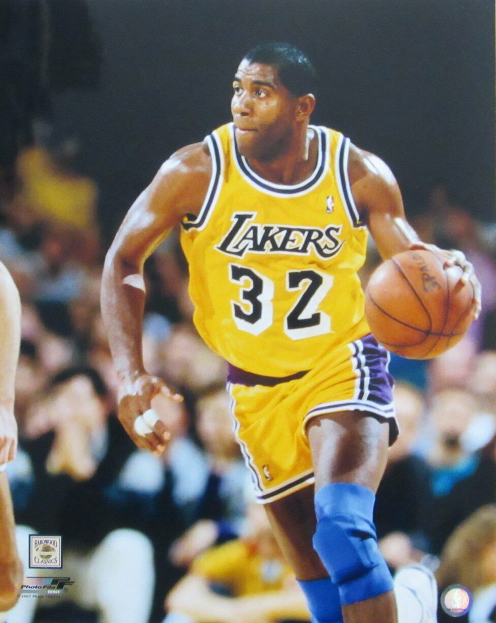 Magic Johnson HOF Los Angeles Lakers Unsigned 16x20 Photo 162764