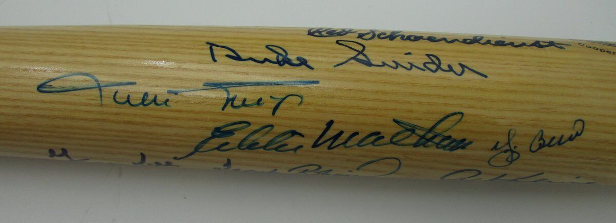 14 Baseball Hall of Fame Players Signed Adirondak 50th HOF Baseball Bat 143869