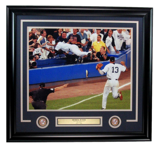 Derek Jeter UNSIGNED 16x20 Photo "The Dive" New York Yankees Framed 189414