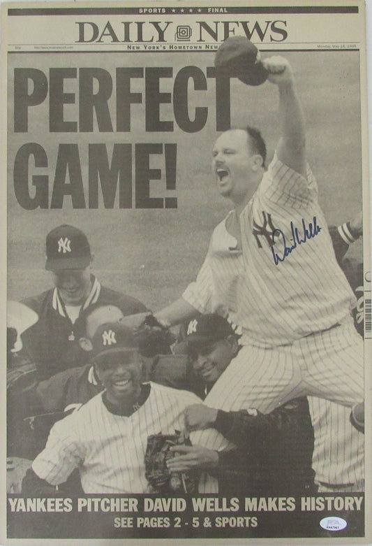 David Wells Signed 16x20 Newspaper Photo 1998 Perfect Game Yankee PSA/DNA 191590