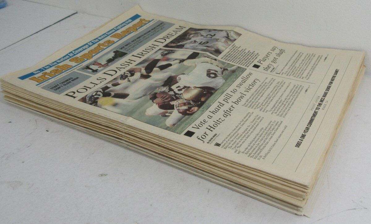 Lot of 22 1994 Notre Dame Irish Sports Report Magazines 148715