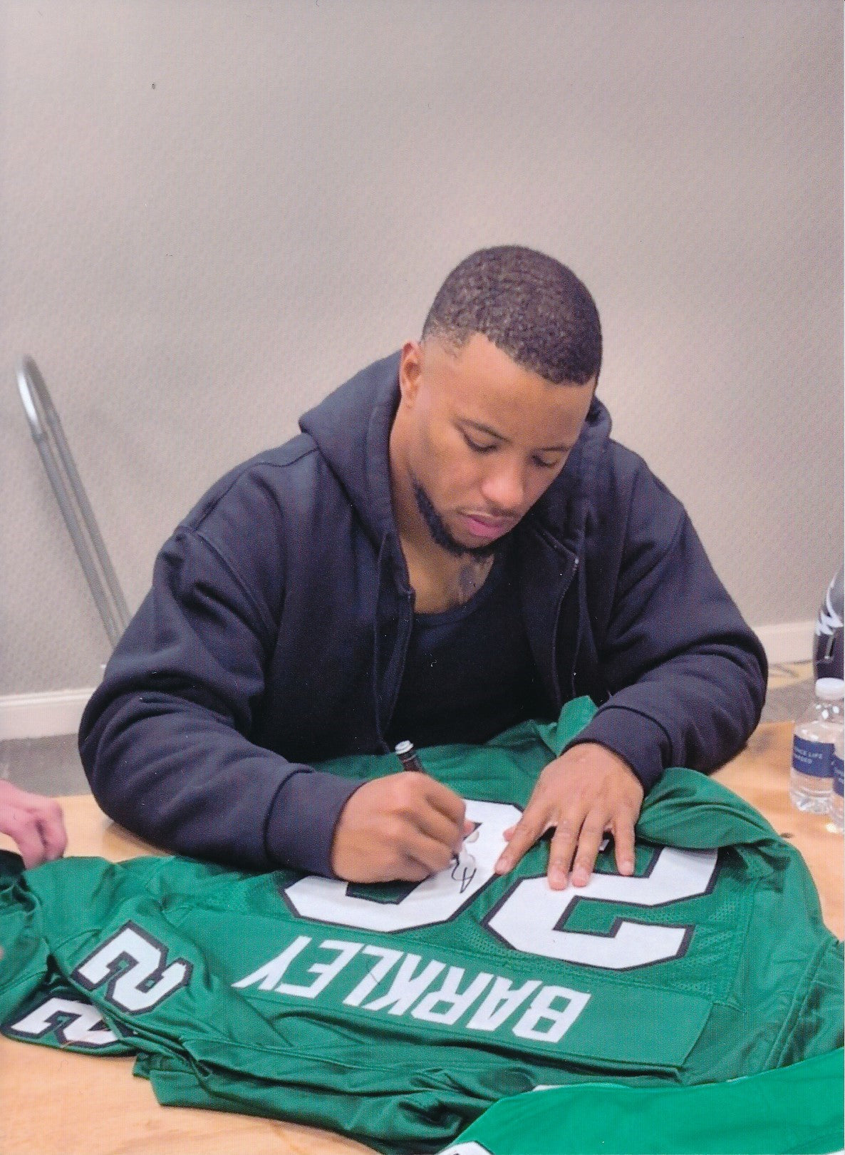 Saquon Barkley Signed Kelly Green Custom Football Jersey Eagles Beckett 192659