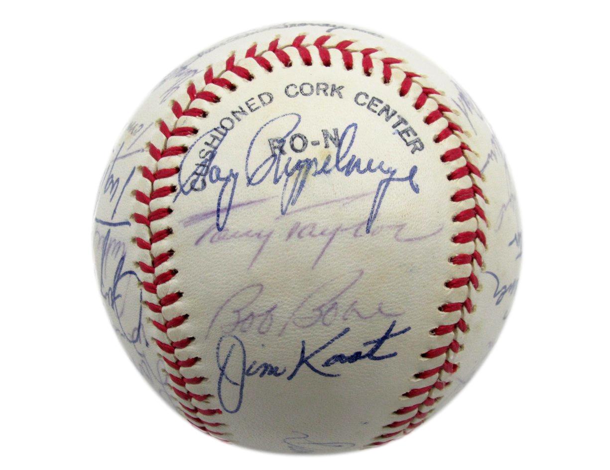 1977 Phillies Team Signed by 25 ONL Baseball Carlton Kaat HOF 190037