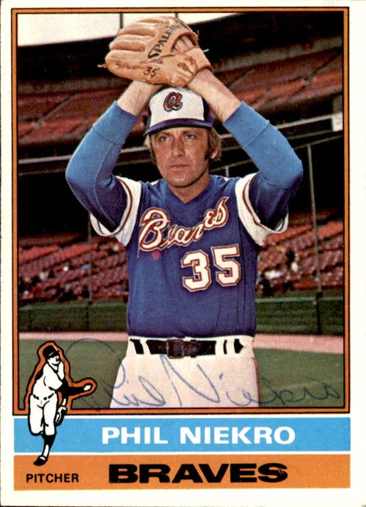 Phil Niekro HOF Autographed 1976 TOPPS Card #435 Atlanta Braves 183435