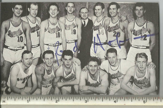 Red Holtzman New York Knicks HOF Signed/Autographed 5.5x3 B/W Photo 150569