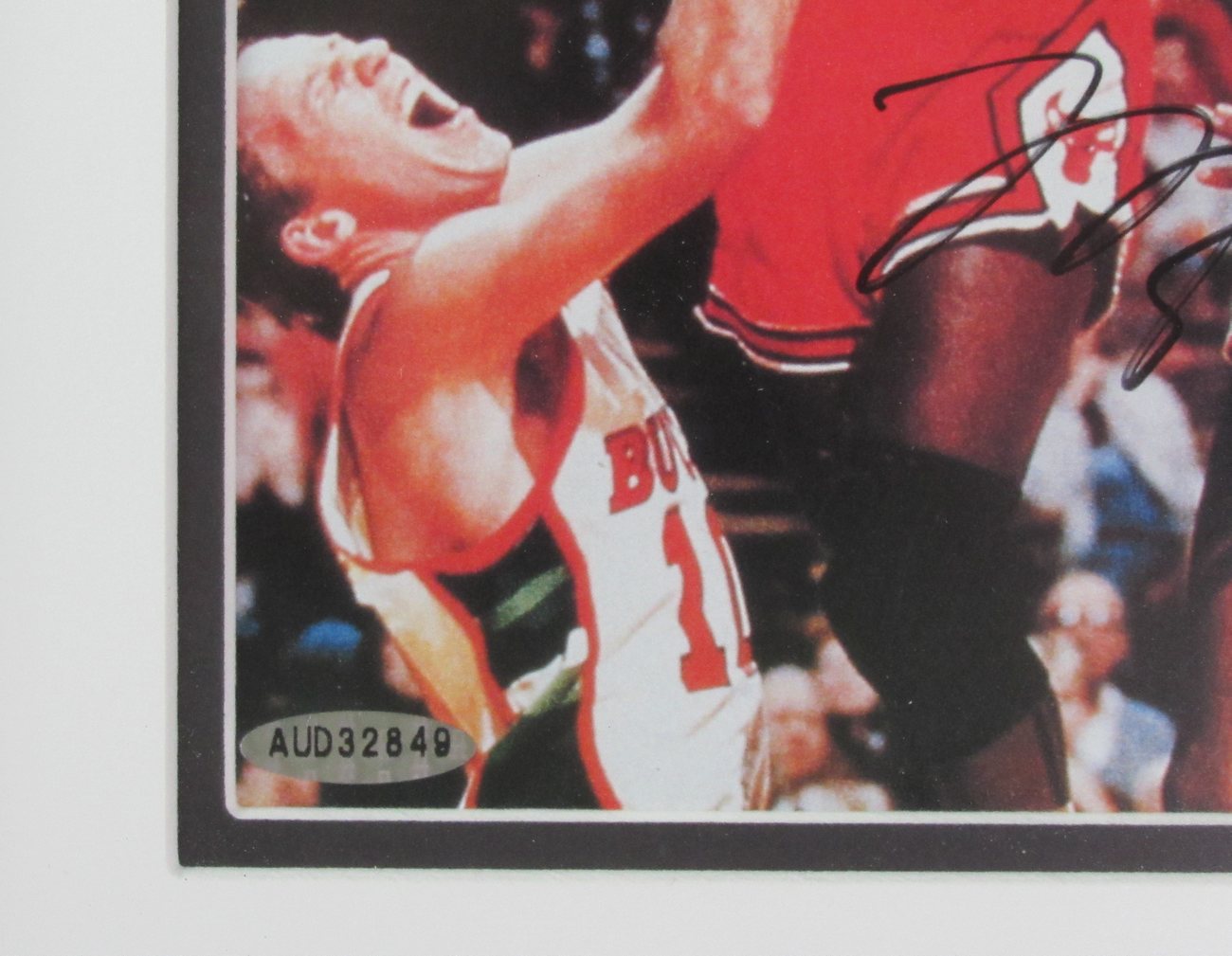 Michael Jordan HOF Autographed Sports Illustrated UDA Bulls Framed Upper Deck