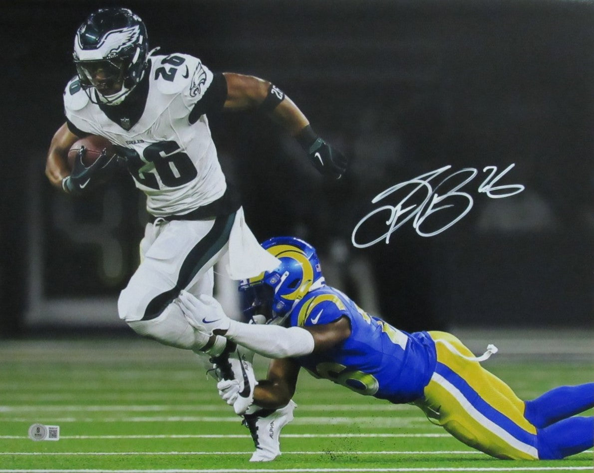 Saquon Barkley Autographed 16x20 Photo Philadelphia Eagles Beckett 193268