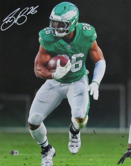 Saquon Barkley Autographed 16x20 Photo Philadelphia Eagles Beckett 193265