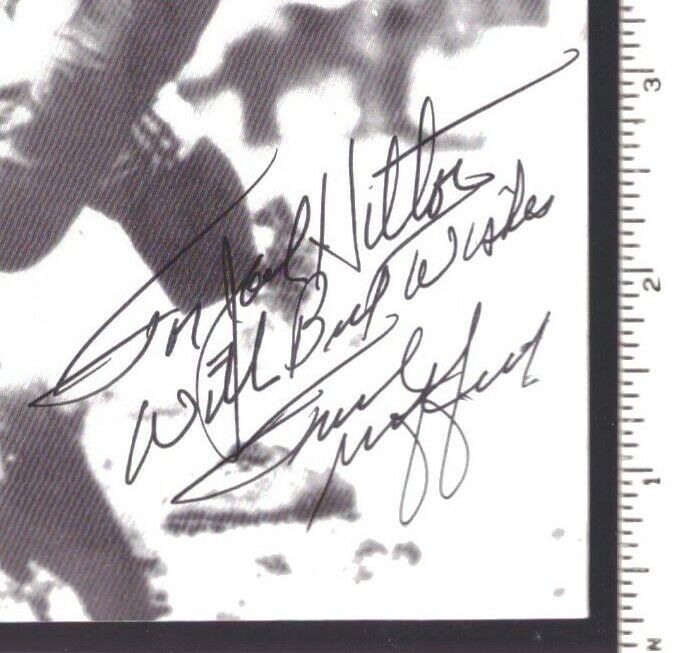 Frank Gifford HOF New York Giants Signed 5.5x8 Magazine B/W Photo 151751