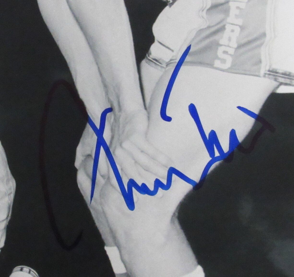 Jerry West HOF Autographed 11x14 Photo Los Angeles Lakers JSA