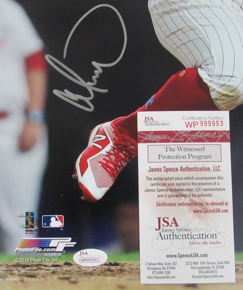 Odubel Herrera Phillies Signed/Autographed 16x20 Photo JSA 137914