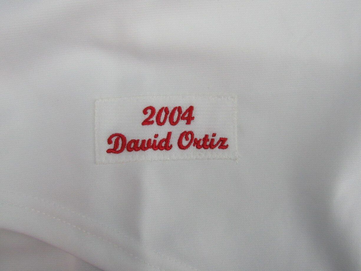 David Ortiz Autographed Mitchell & Ness 2004 WS Jersey Red Sox Beckett 177080